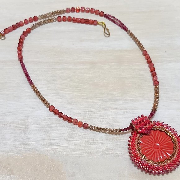 Handcrafted Gemstone necklace, cherry quartz with center ceramic medalion - Picture 6 of 8